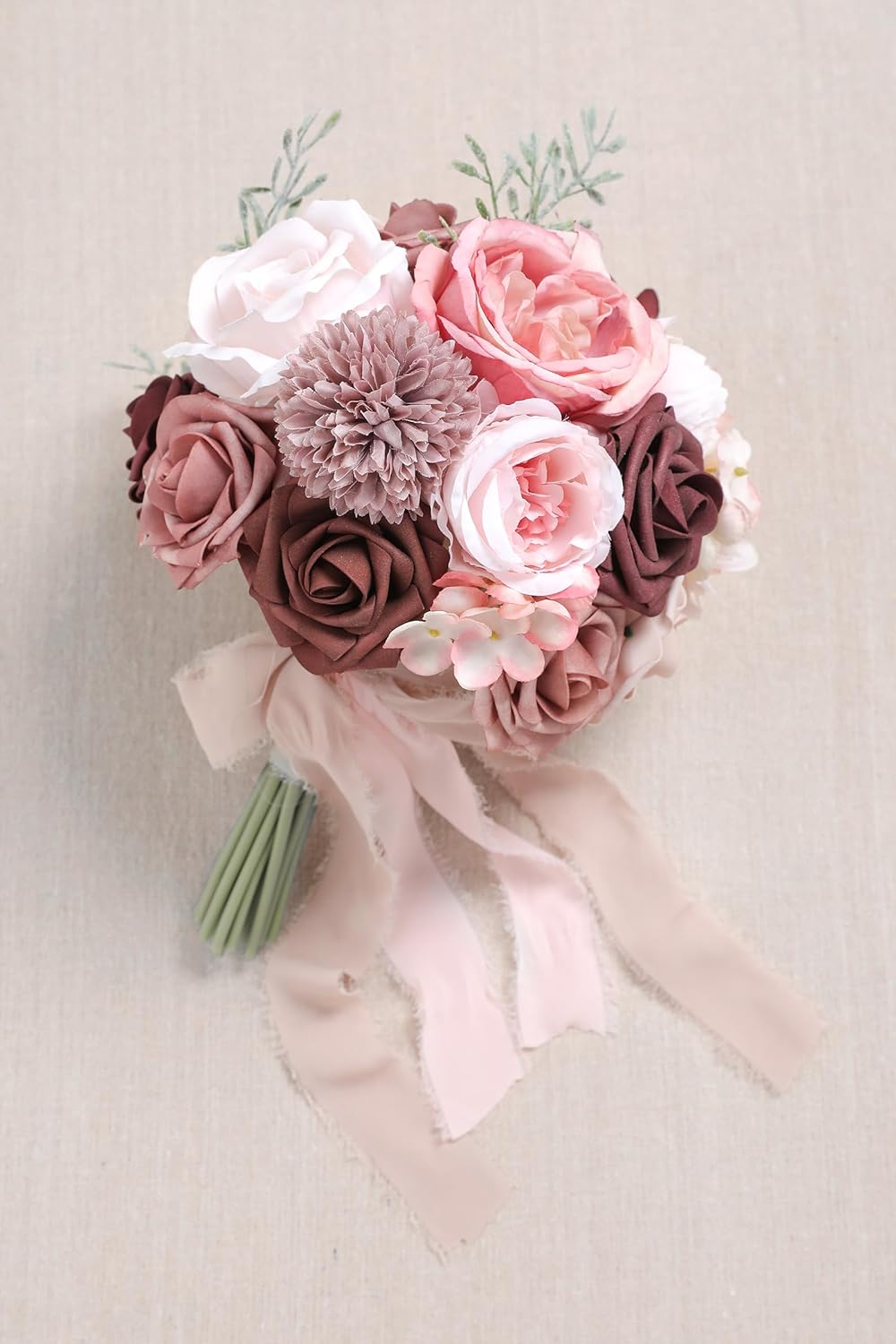 BRIDESMAID BOUQUET IN BURGUNDY PINK