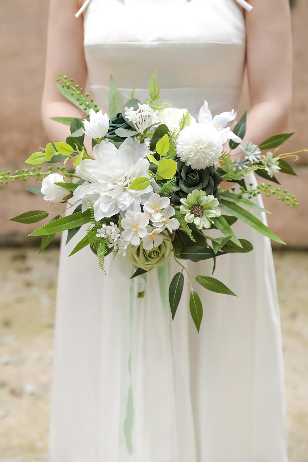 DIY  WEDDING BOUQUETS IN SNOW WHITE GREEN